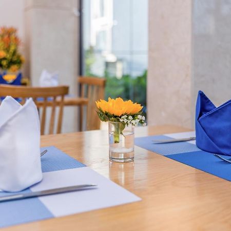 Sea Swan Apartment And Hotel Da Nang Exterior photo